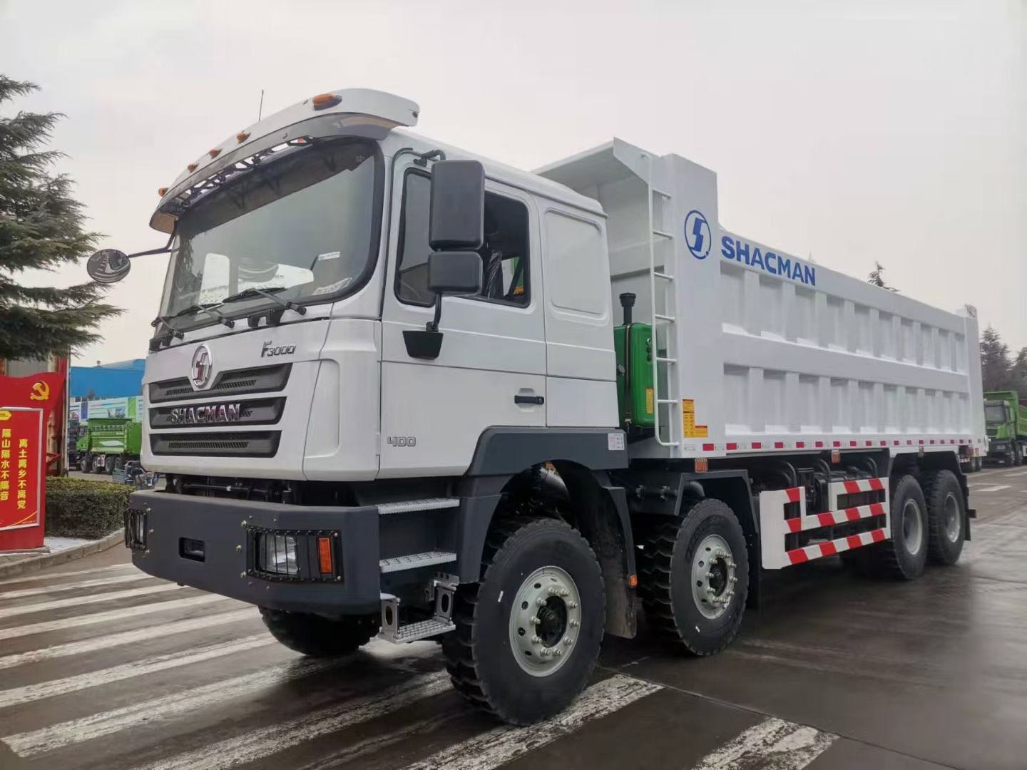 Shacman H3000 de haute qualité 8 * 4 50 tonnes camions à benne basculante 8x4 45 tonnes camion à benne basculante